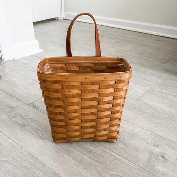 Longaberger Tall Key Basket with Protector - Picture 3 of 6